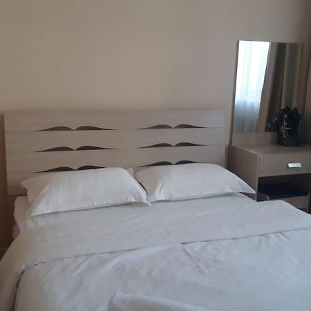3 Rooms Apartment In The Centre Of Ulgii City Экстерьер фото